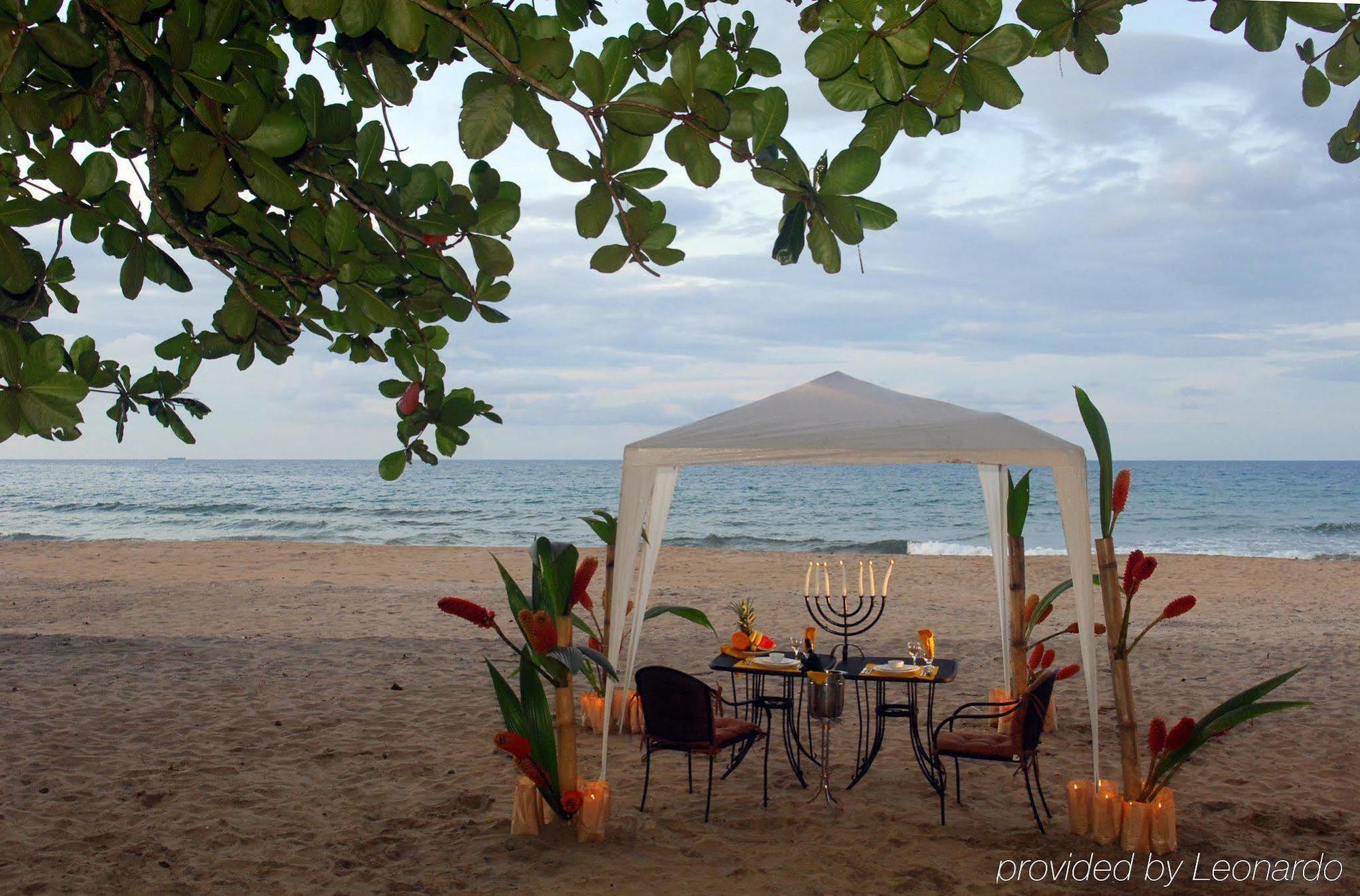 Almonds And Corals Hotel Puerto Viejo de Talamanca Buitenkant foto